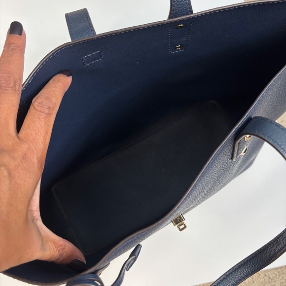 Michael Kors Navy Karson Large Carryall Tote - Picture 4 of 4